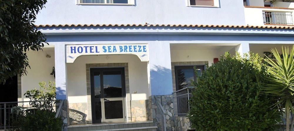 Hotel Sea Breeze Scalea Ngoại thất bức ảnh
